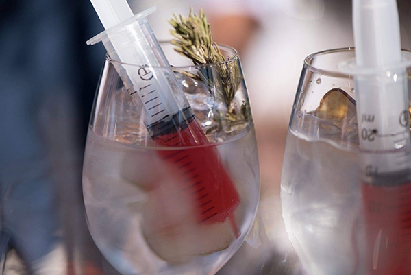 treat-guests-refreshing-unique-cocktails_06