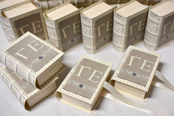 unique-handmade-custom-made-boxes-books-wedding-gifts-favors_02x