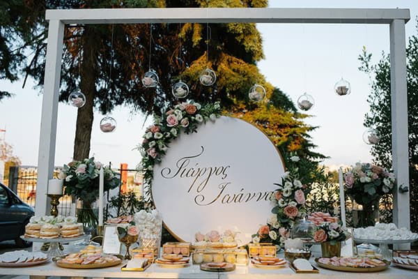 Υπέροχο dessert table