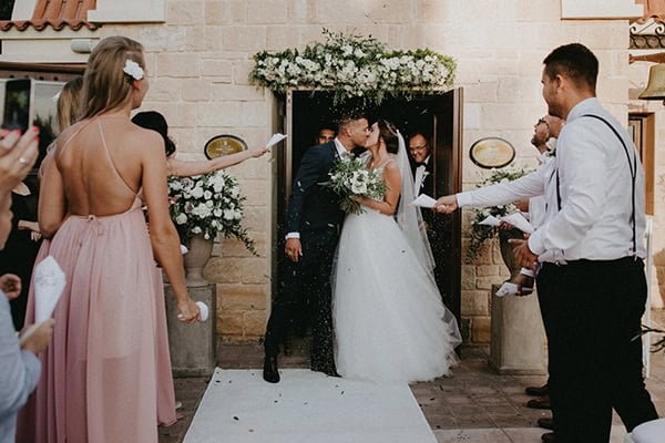 beautiful-summer-wedding-luxury-hotel-paphow-beautiful-floral-design-romantic-atmoshpere_25