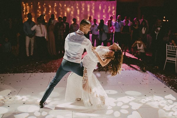 beautiful-summer-wedding-luxury-hotel-paphow-beautiful-floral-design-romantic-atmoshpere_40x