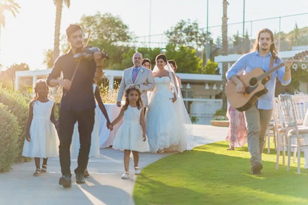 beautiful-summer-wedding-white-violet-color-tones_18