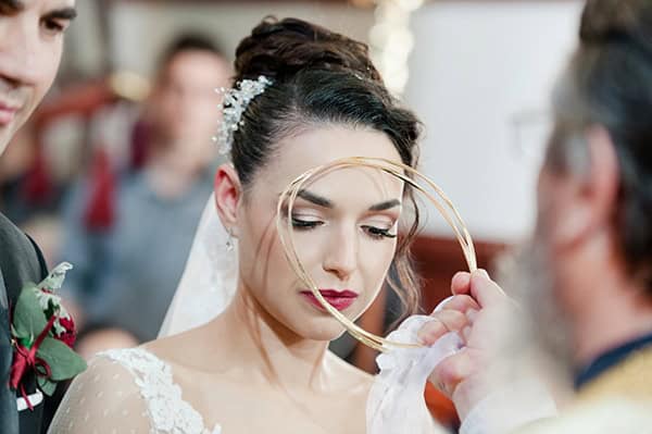 beautiful-winter-wedding-corfu-burgundy-hues_16x