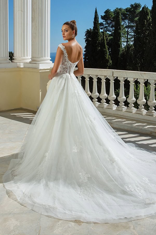 justin-alexander-wedding-dresses-we-adore_25