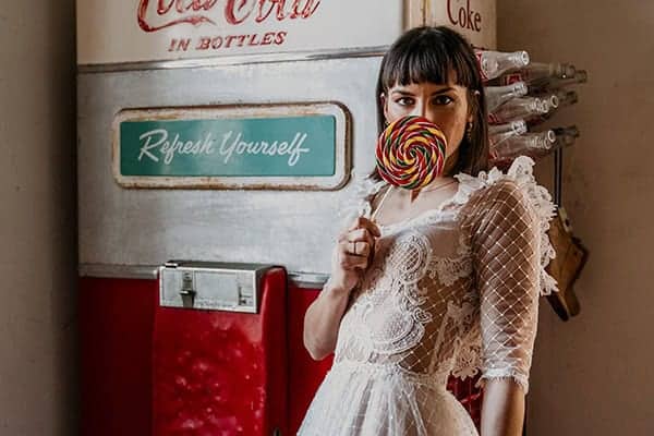 Φωτογράφιση με ρετρό στυλ που θα σας μαγέψει