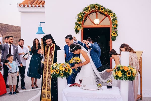 romantic-fall-wedding-beautiful-kythnos-sunflowers_22