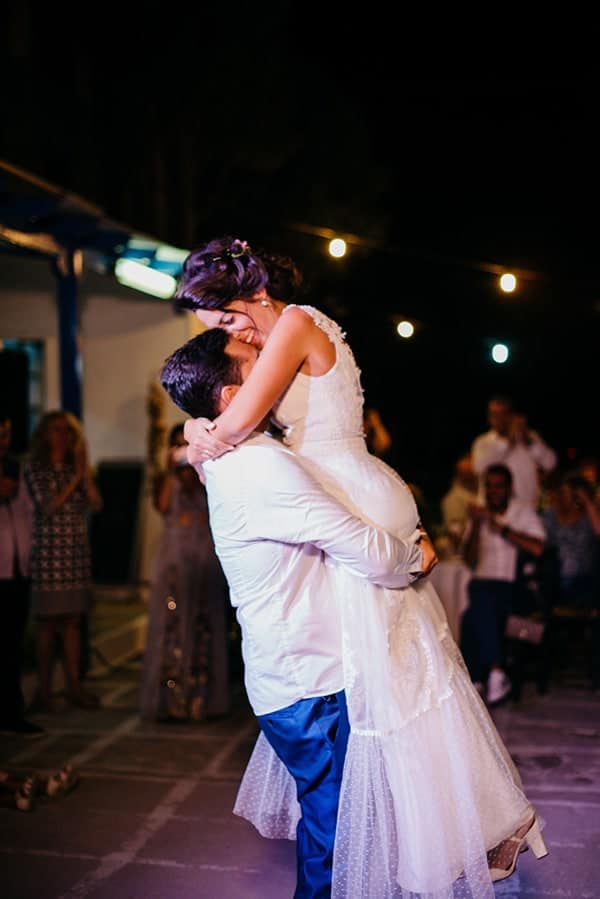 romantic-fall-wedding-beautiful-kythnos-sunflowers_33