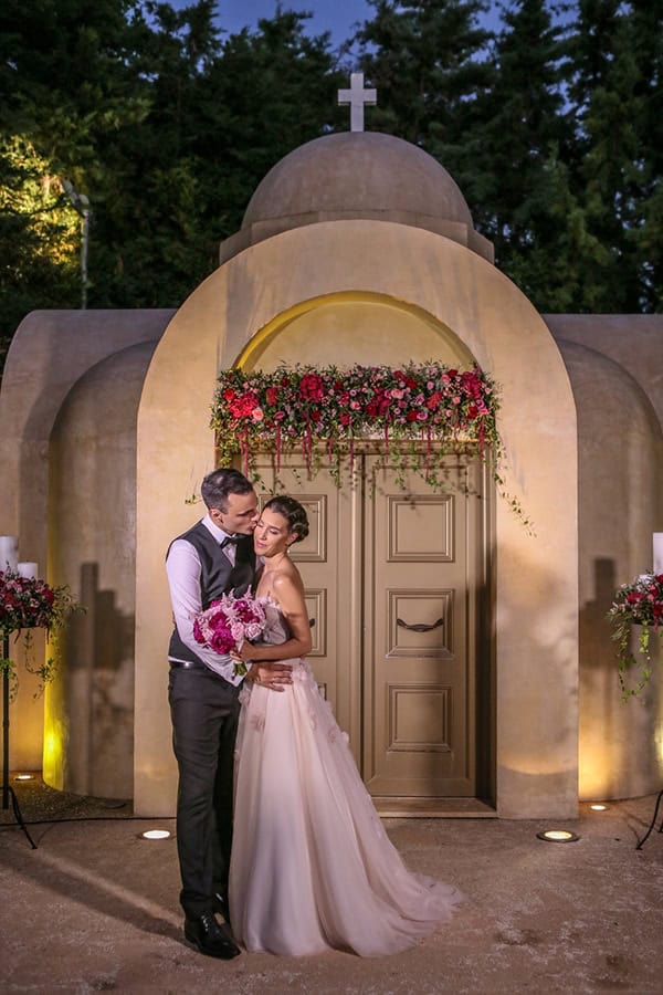 Ρομαντικός στολισμός εκκλησίας