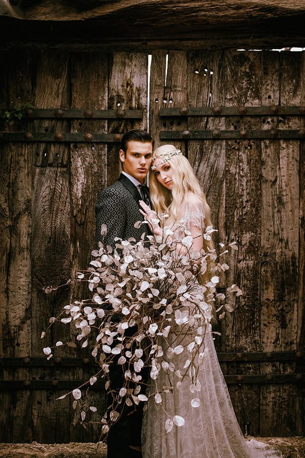 styled-shoot-lunaria-pale-colors_01