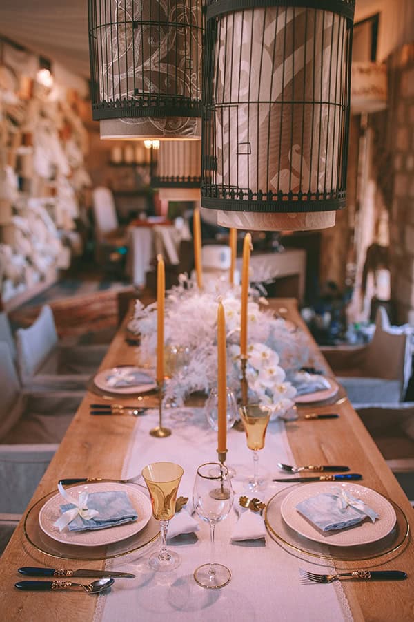 styled-shoot-lunaria-pale-colors_10x