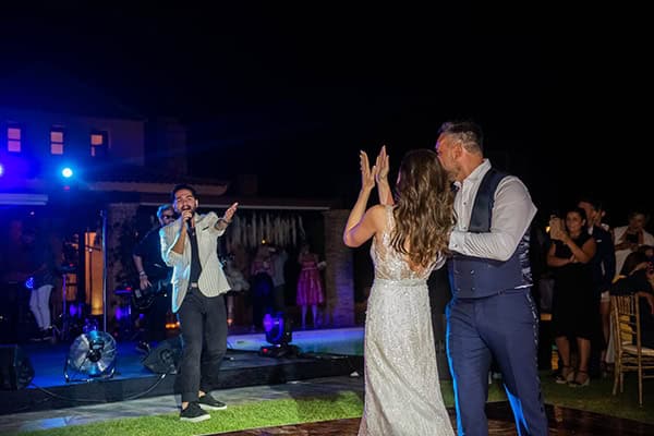 summer-wedding-white-flowers-xatzi-mansion_27