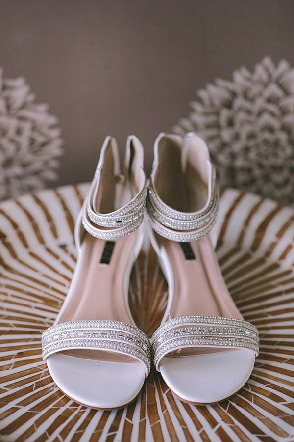 unique-chic-wedding-athens-burgundy-touches-kristina-chris_08