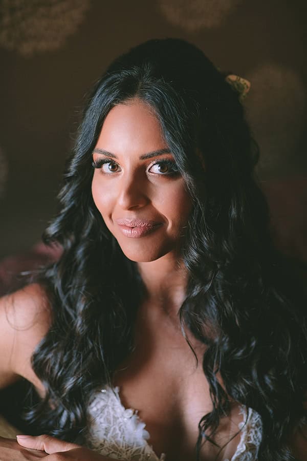 unique-chic-wedding-athens-burgundy-touches-kristina-chris_11