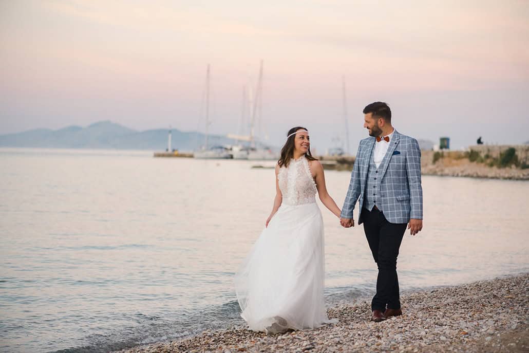 Πανέμορφος ανοιξιάτικος γάμος στην Αθήνα με αγριολούλουδα σε ζωηρές αποχρώσεις | Μαρίζα & Παύλος