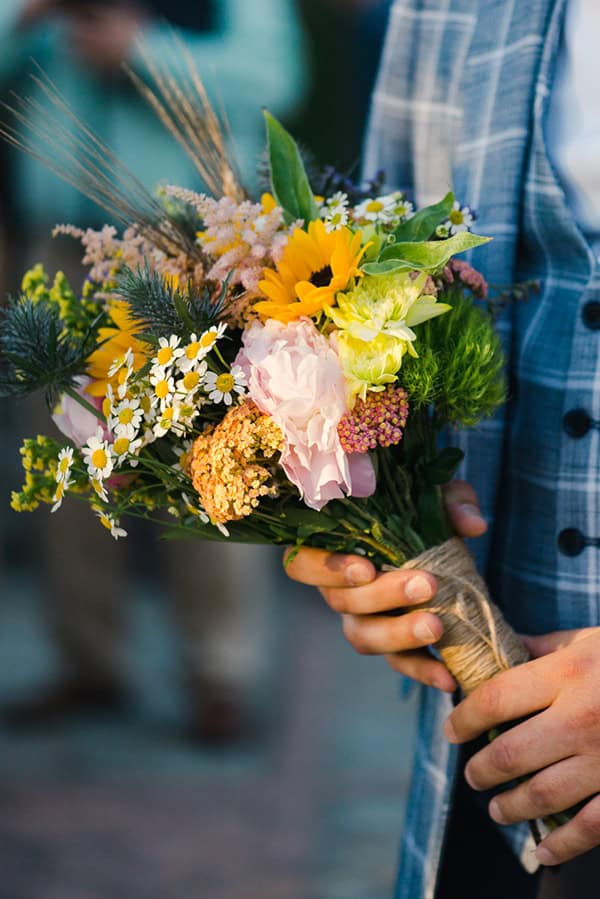 beautiful-spring-wedding-vivid-colors-athens_15