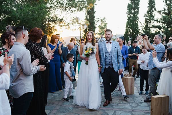 beautiful-spring-wedding-vivid-colors-athens_17