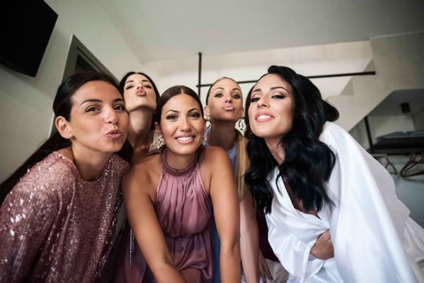 bohemian-summer-wedding-kythnos-pampas-grass_09