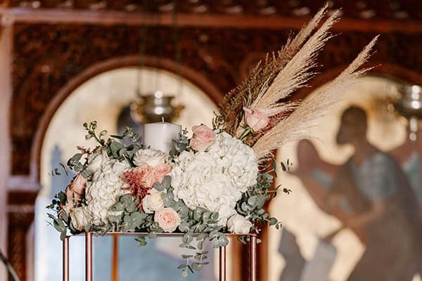 incredible-florals-fall-wedding-santorini_07