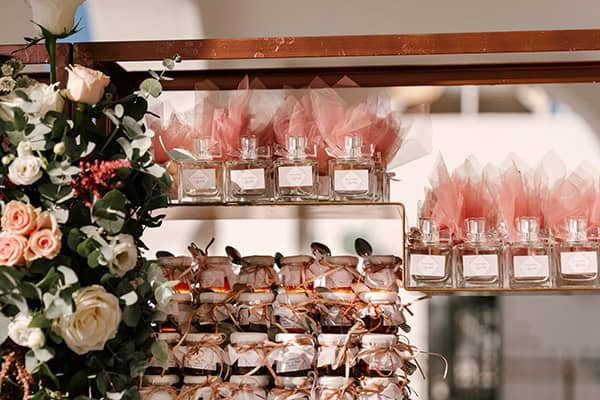 incredible-florals-fall-wedding-santorini_09