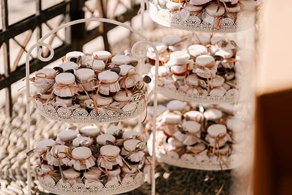 incredible-florals-fall-wedding-santorini_11