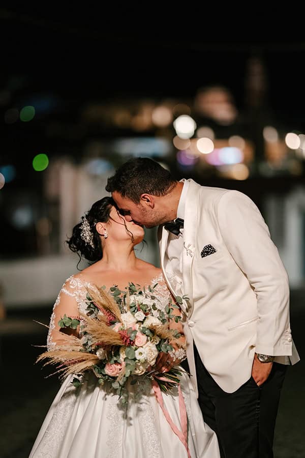 incredible-florals-fall-wedding-santorini_16