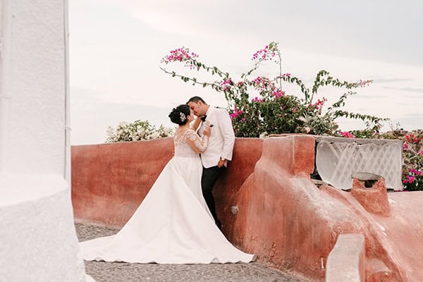 incredible-florals-fall-wedding-santorini_25