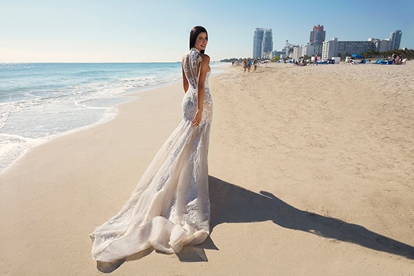 Stylish γοργονέ νυφικές δημιουργίες από Demetrios για την πιο elegant νυφική εμφάνιση │ Demetrios Collection 2020