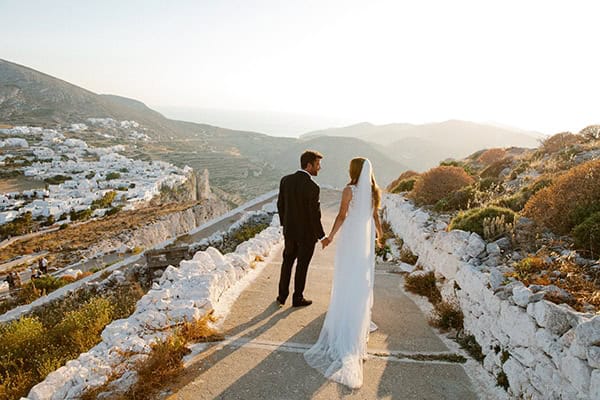 romantic-summer-wedding-folegandros-dusty-blue-accents_02