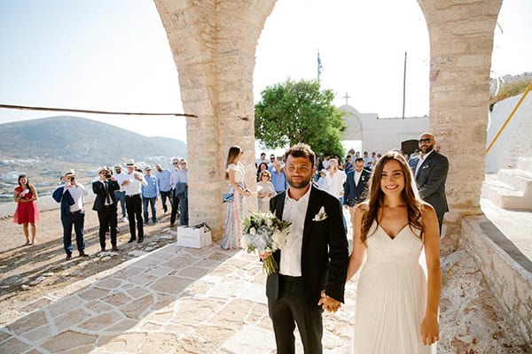 romantic-summer-wedding-folegandros-dusty-blue-accents_20