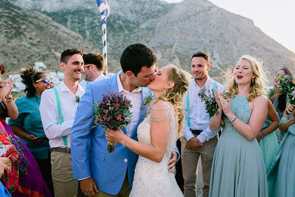 rustic-beach-wedding-sifnos-blue-green-accents_01