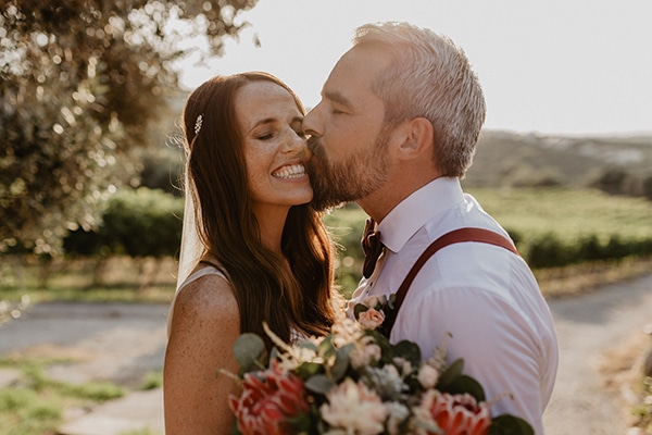 rustic-summer-wedding-crete-pastel-colors_03