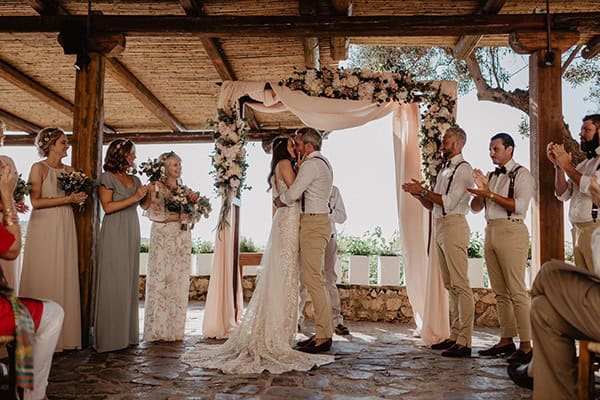 rustic-summer-wedding-crete-pastel-colors_22x