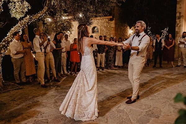 rustic-summer-wedding-crete-pastel-colors_27
