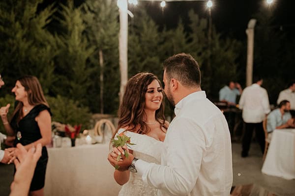 rustic-wedding-nicosia-string-lights-vivid-colors_58