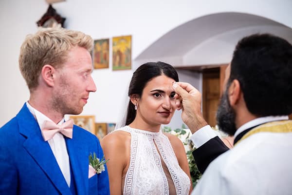 summer-wedding-paphos-white-flowers-succulents_18