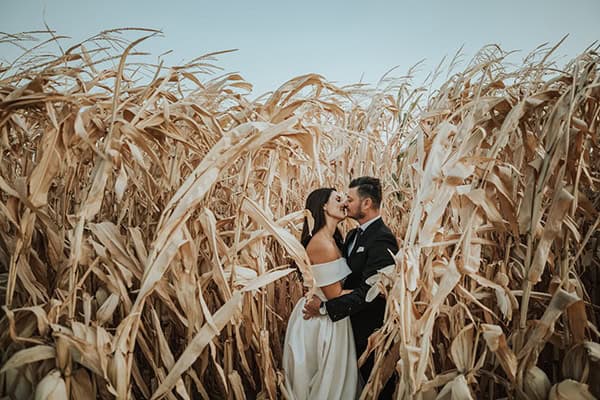 beautiful-fall-wedding-larissa-bohemian-flair_03x