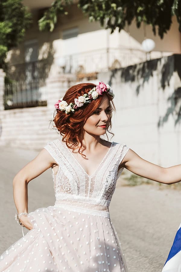 beautiful-summer-wedding-village-thesprotia-bohemian-details-rotten-apple-hues_07x