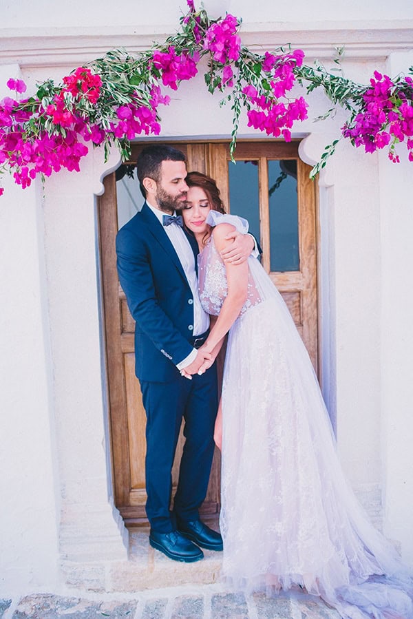 beautiful-summer-wedding-voukamvilia-folegandros_02