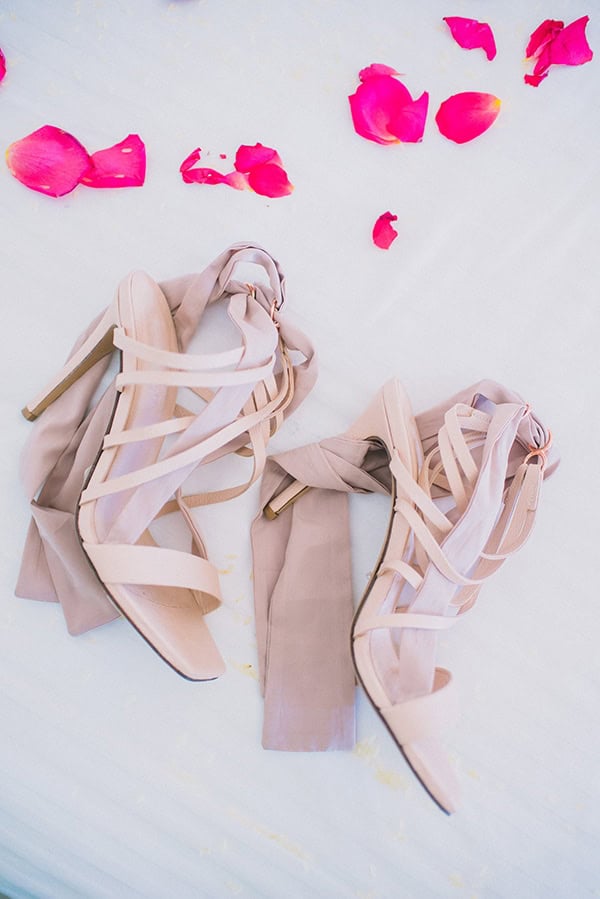 beautiful-summer-wedding-voukamvilia-folegandros_05