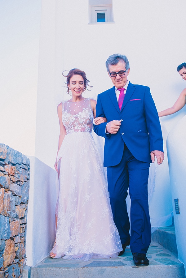 beautiful-summer-wedding-voukamvilia-folegandros_18