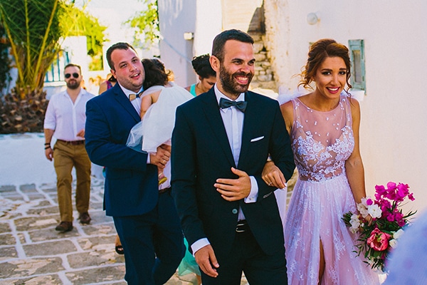 beautiful-summer-wedding-voukamvilia-folegandros_33