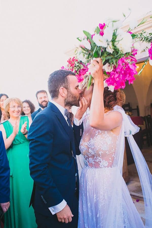 beautiful-summer-wedding-voukamvilia-folegandros_41
