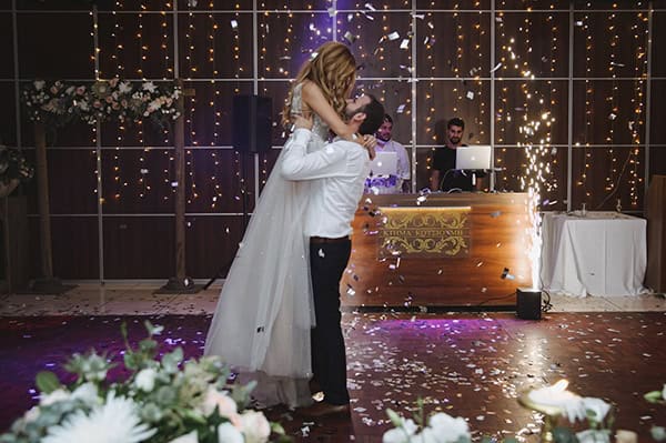 bohemian-fall-wedding-nicosia-pampas-grass-protea_40