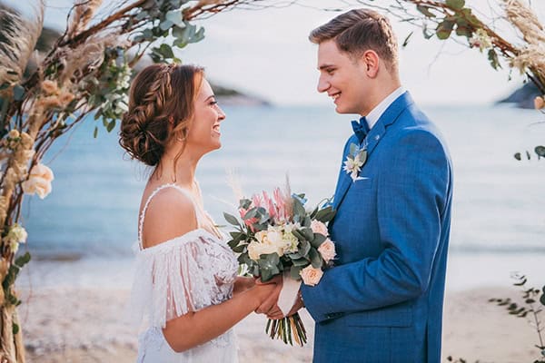 dreamy-bohemian-styled-shoot-athenian-riviera-sea-view_01x