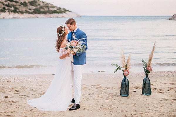 dreamy-bohemian-styled-shoot-athenian-riviera-sea-view_02x