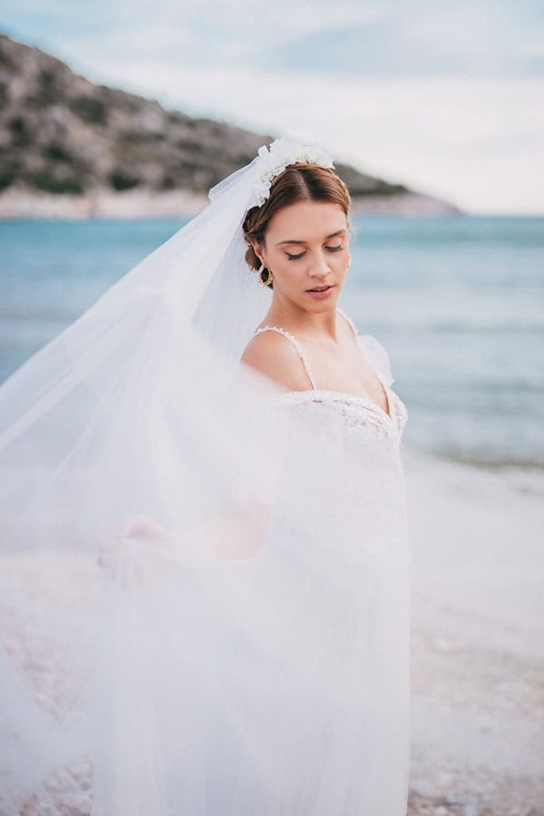 dreamy-bohemian-styled-shoot-athenian-riviera-sea-view_05