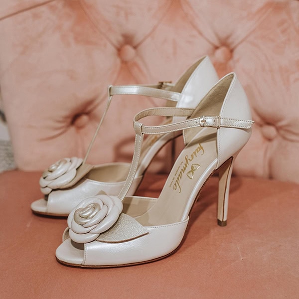 dreamy-bridal-shoes-glamorous-bridal-look_10
