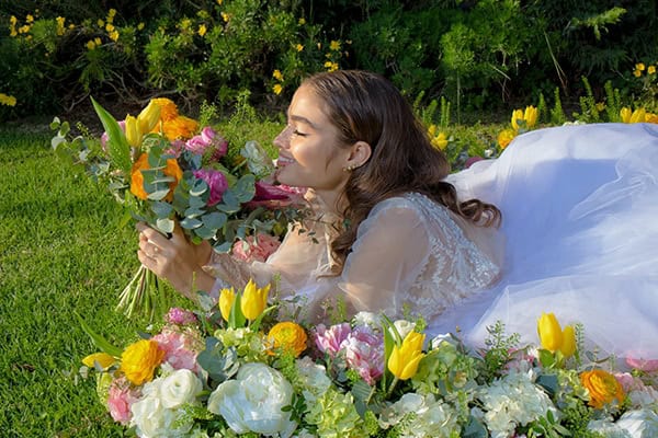 Παραμυθένια φωτογράφιση στην Αθηναϊκή Ριβιέρα με ρομαντική – elegant διακόσμηση