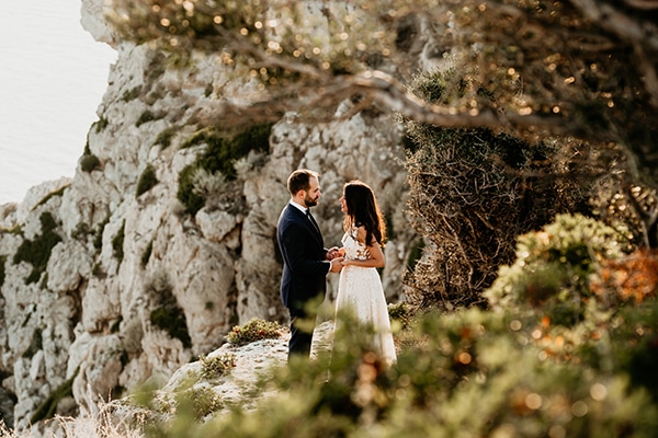 fall-civil-wedding-athens-romantic-details-pink-details_01x