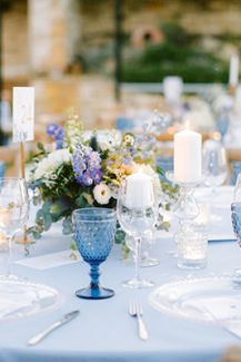 Ρομαντικος στολισμος τραπεζιου δεξιωσης Ρομαντικος στολισμος τραπεζιου δεξιωσης